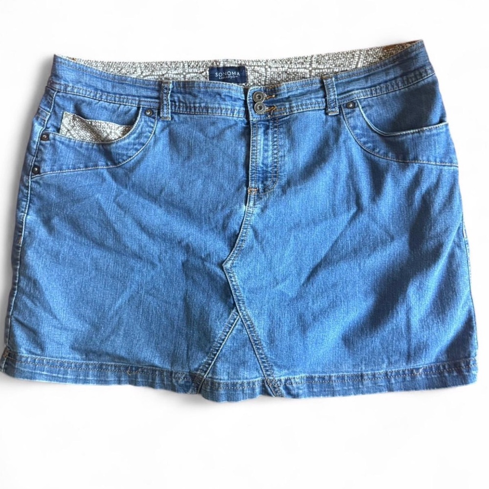 Sonoma Blue Jeans with Patterned Gray Waistband